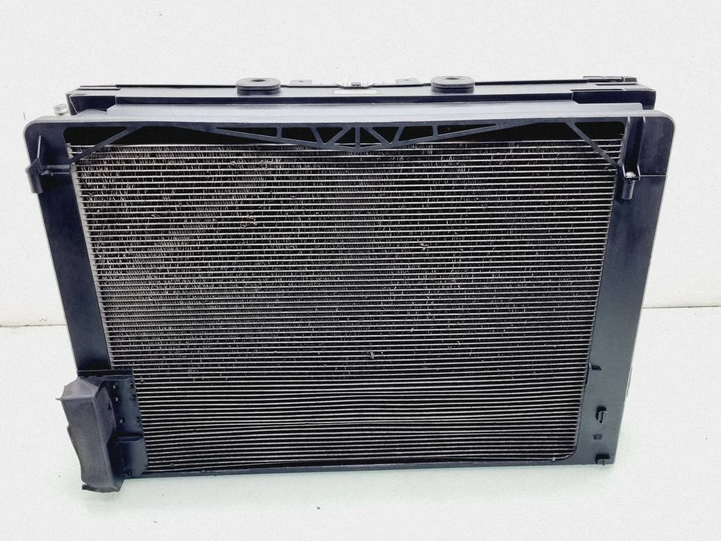 Radiaatorite komplekt – BMW 5-seeria F10 F11 (2009-2016)