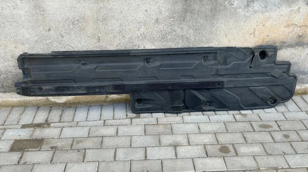 Külgmine põhjakaitse A2046100108