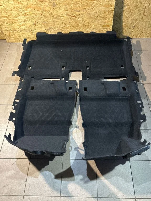 Interior carpet 110967800A