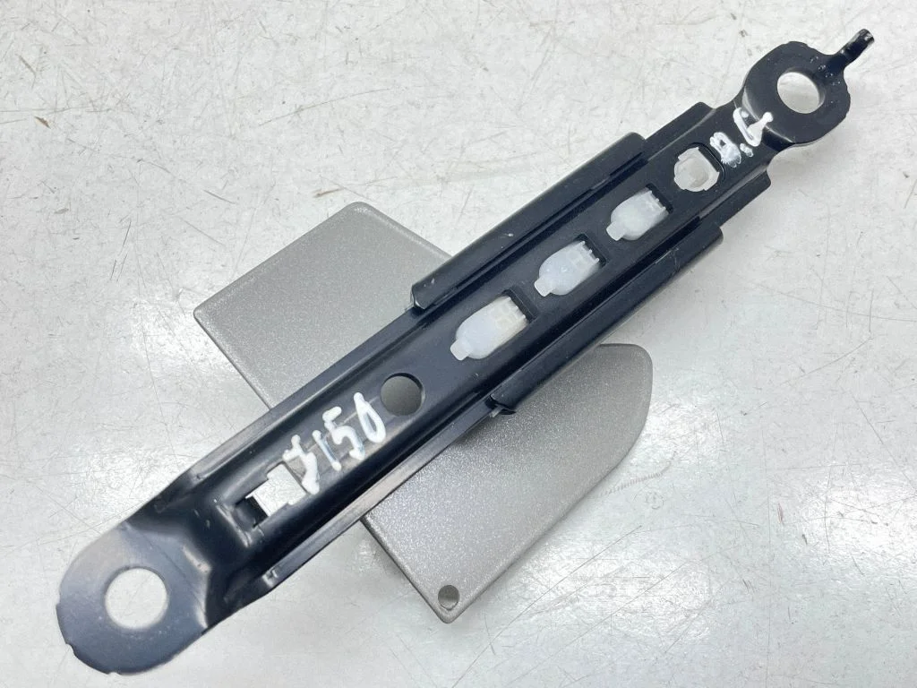 Seat belt adjustment rail – Toyota Land Cruiser (J150) (2009-)