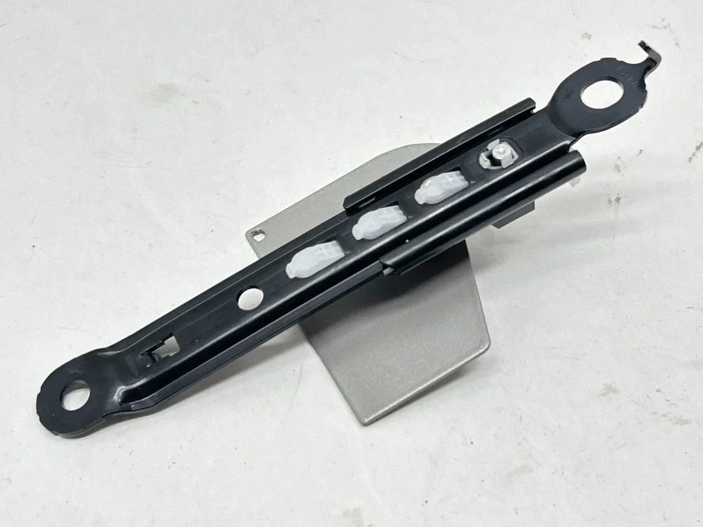 Seat belt adjustment rail – Toyota Land Cruiser (J150) (2009-)