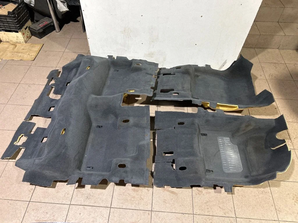Interior carpet GJ3213000