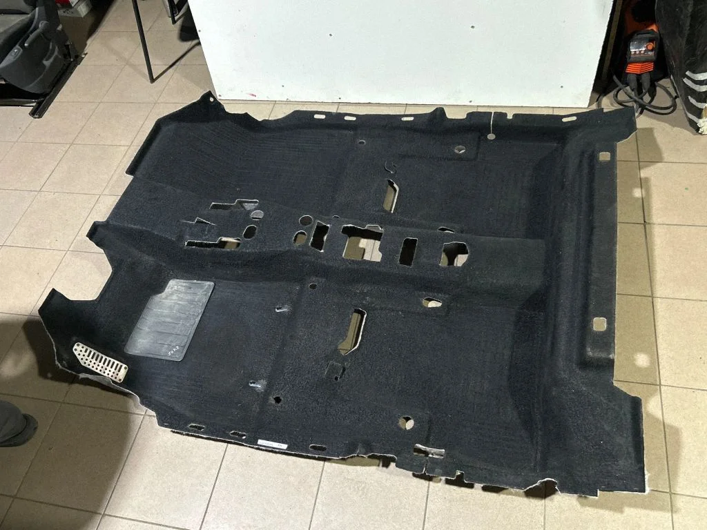 Interior carpet 749021KD7B