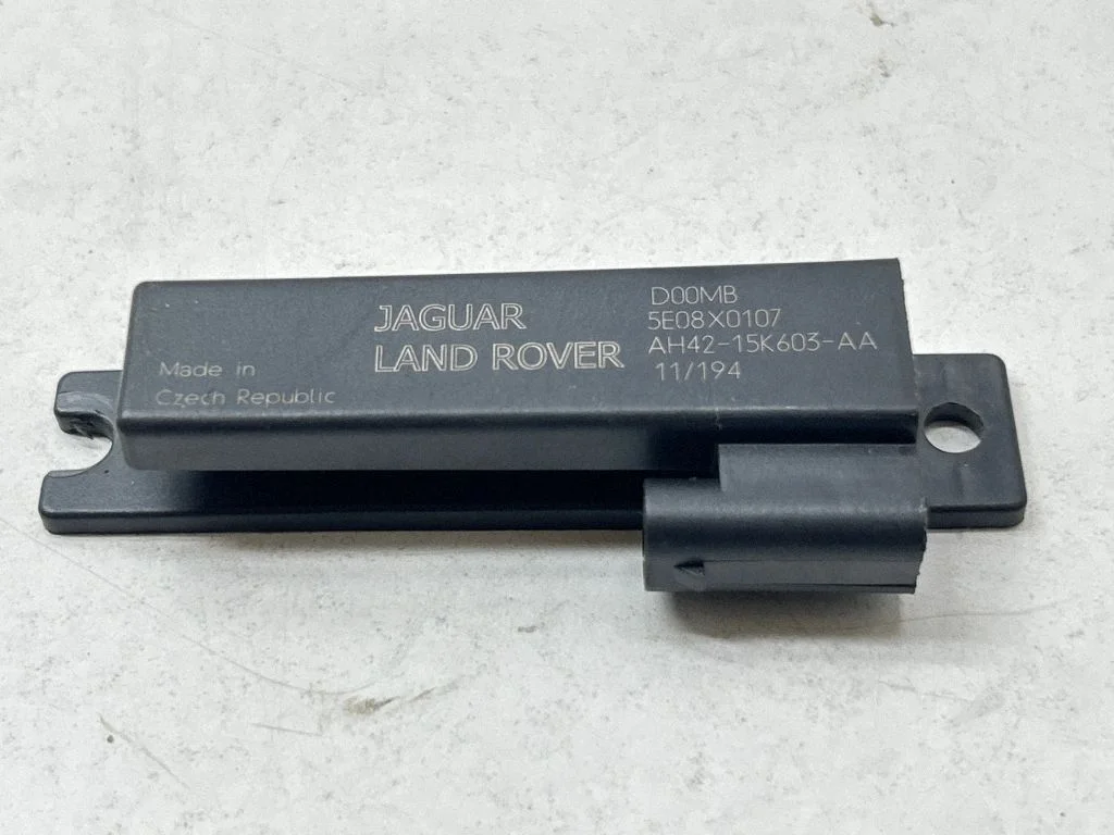 Bezatslēgas sistēmas antena AH4215K603AA