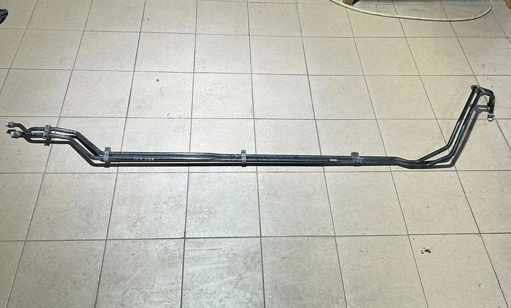 Hybrid/electric vehicle battery cooling hoses/tubes A2935000300
