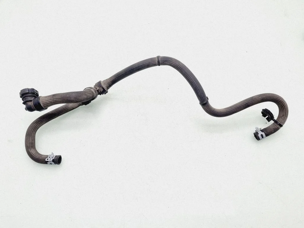 Electric car engine cooling hoses/pipes 105800000C