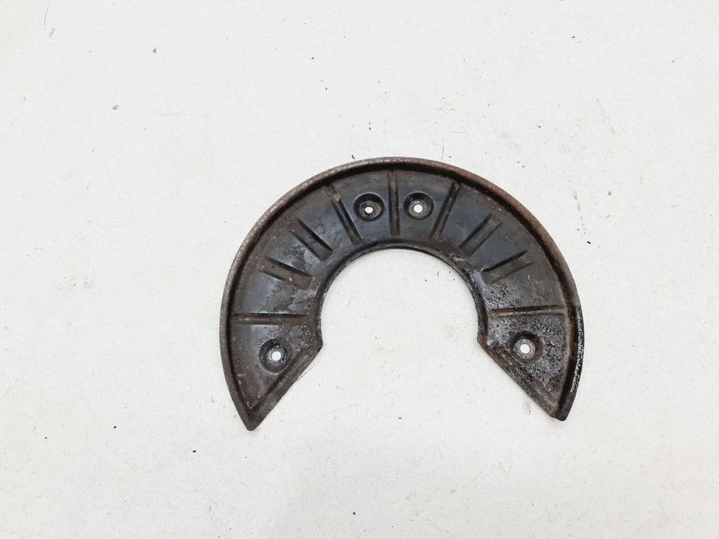 Front brake disc dust cover plate – Volkswagen Touareg I (2002-2010)