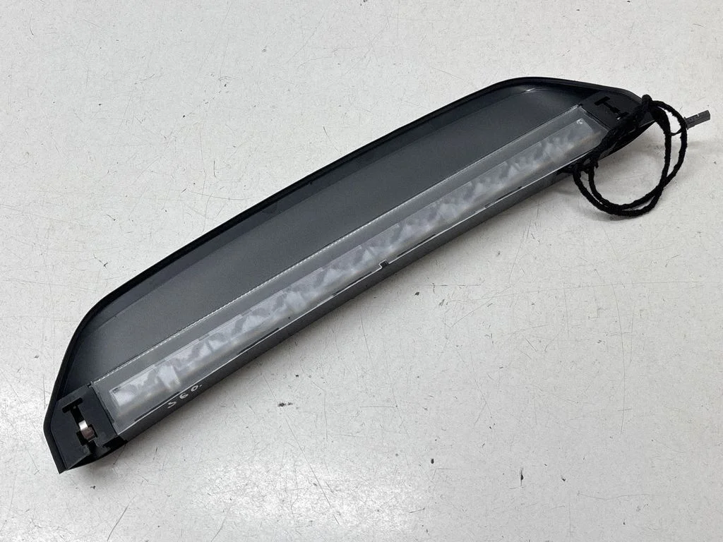 Third/center stoplight – Volvo S60 (2018-)