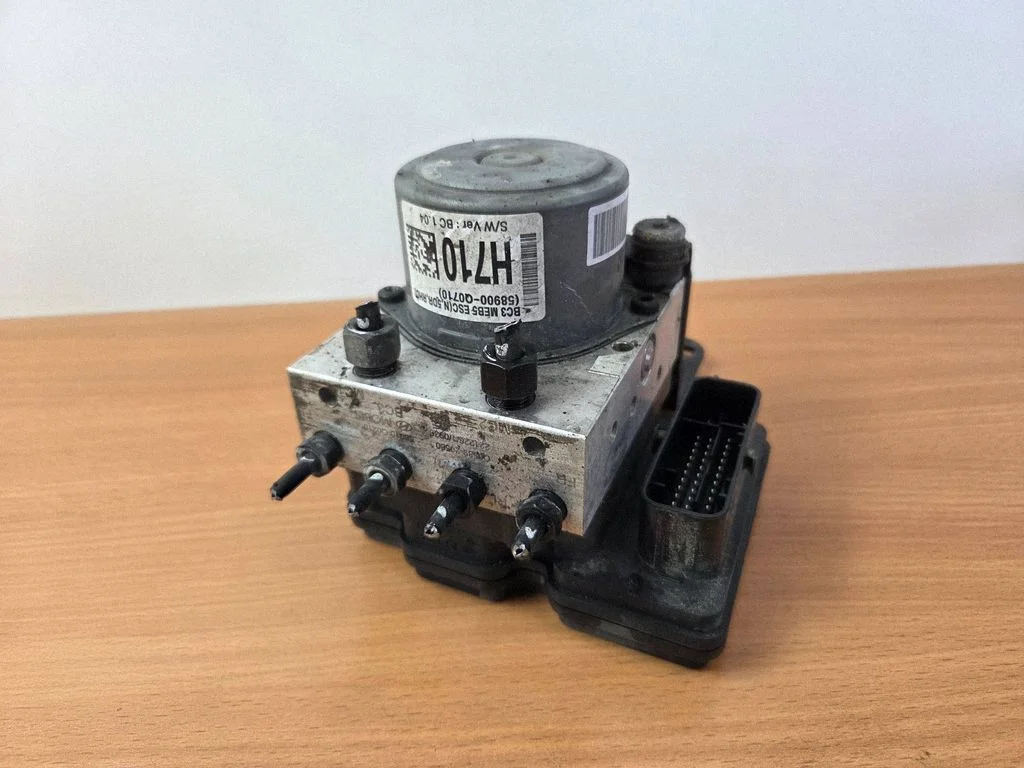 ABS block – Hyundai i20 (BC3 BI3) (2020-)