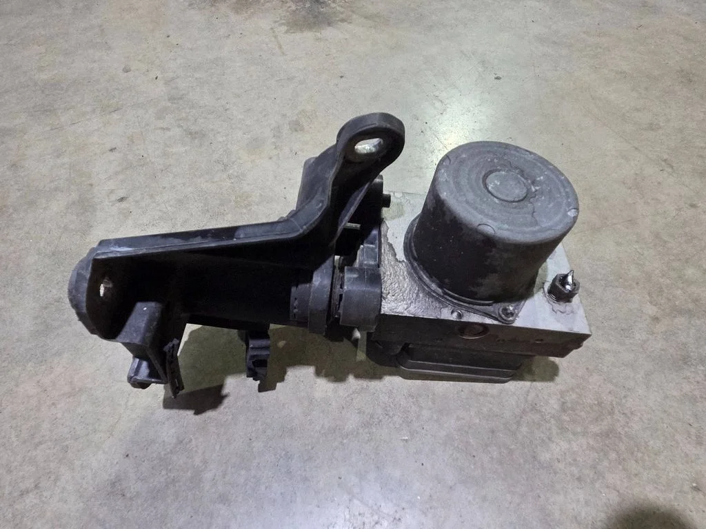 ABS block – Mercedes-Benz E-Class W212 (2009-2016)