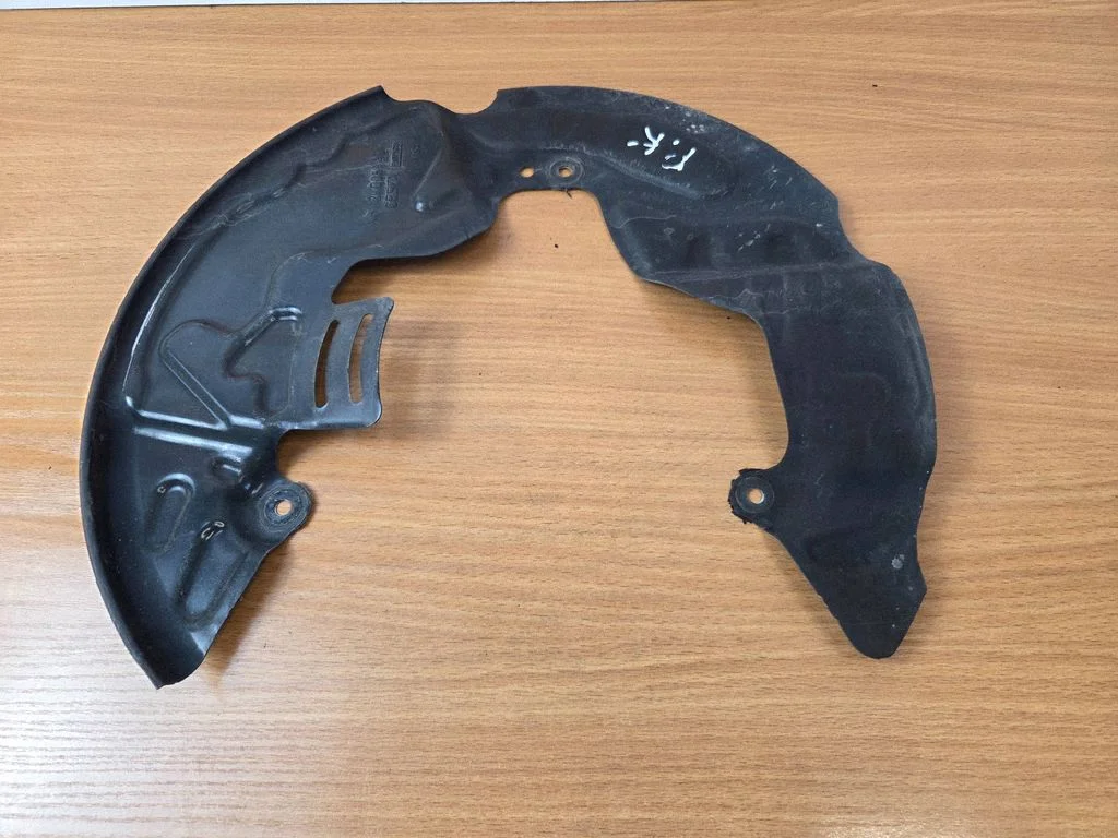 Front brake disc dust cover plate JX612K005AD
