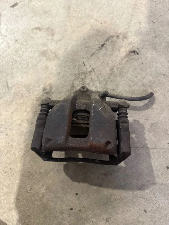 Front brake caliper – Honda CR-V (2013-2016)