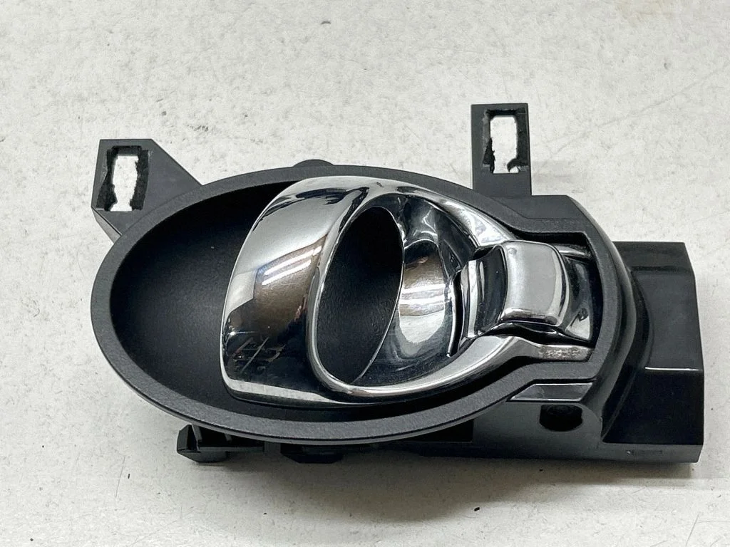 Front door interior handle 806711KA0B