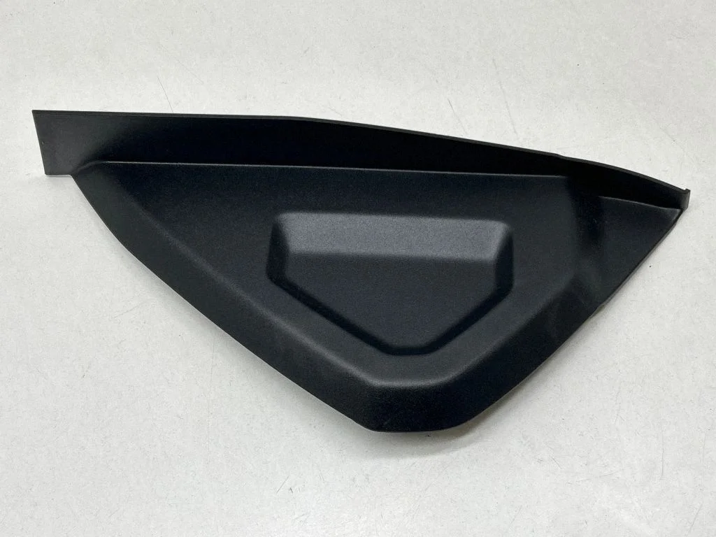 Paneļa apdares panelis (sānu) BJ3204481AE