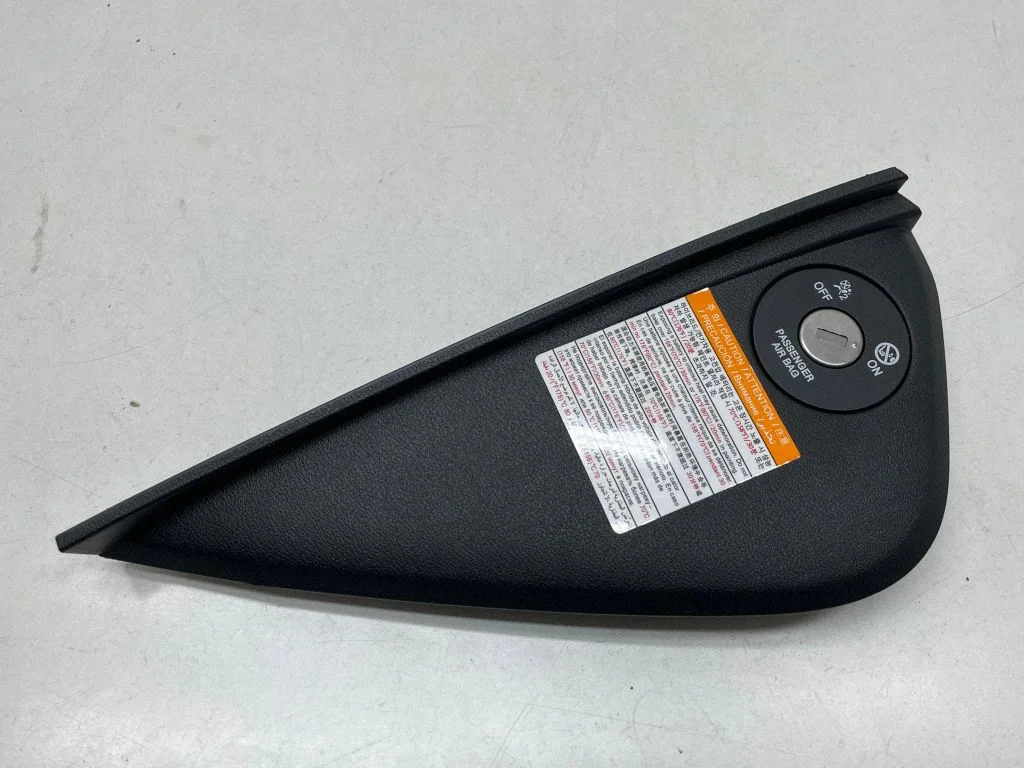 Armatuurlaua külje viimistluspaneel 84781CV900