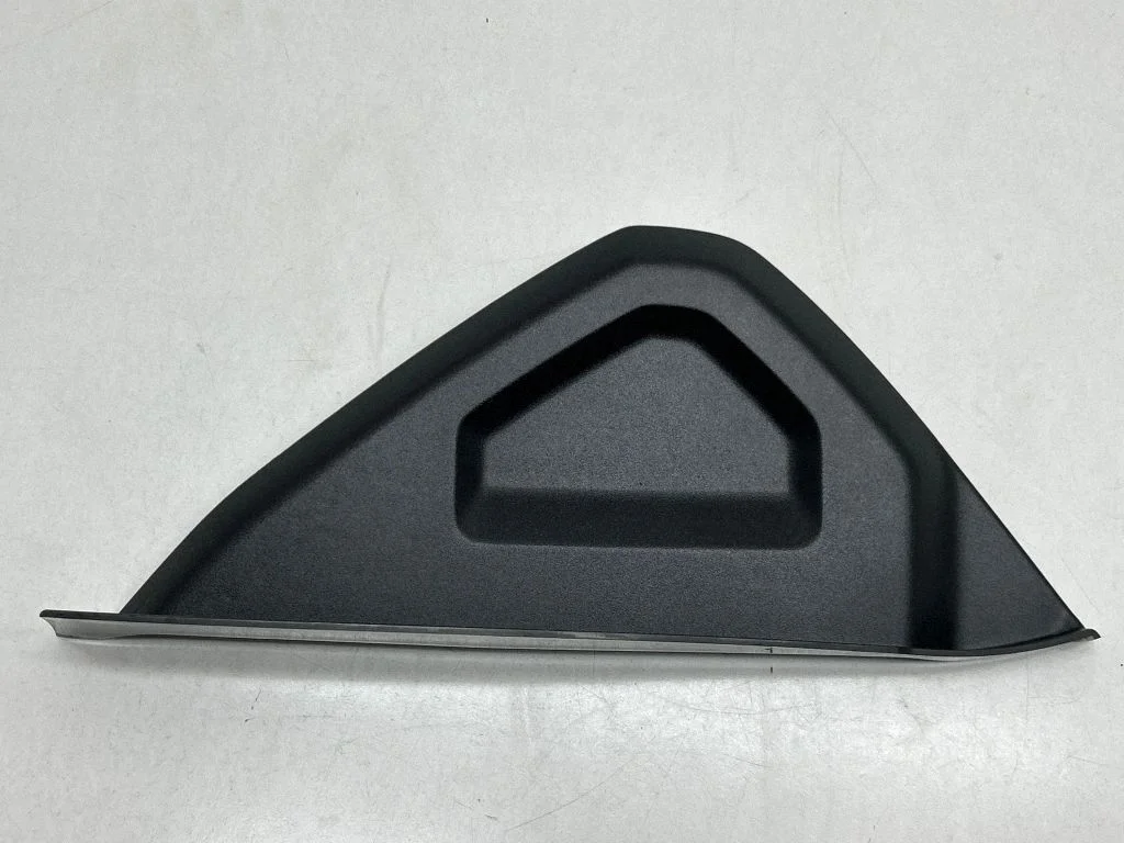 Paneļa apdares panelis (sānu) BJ3204480AE