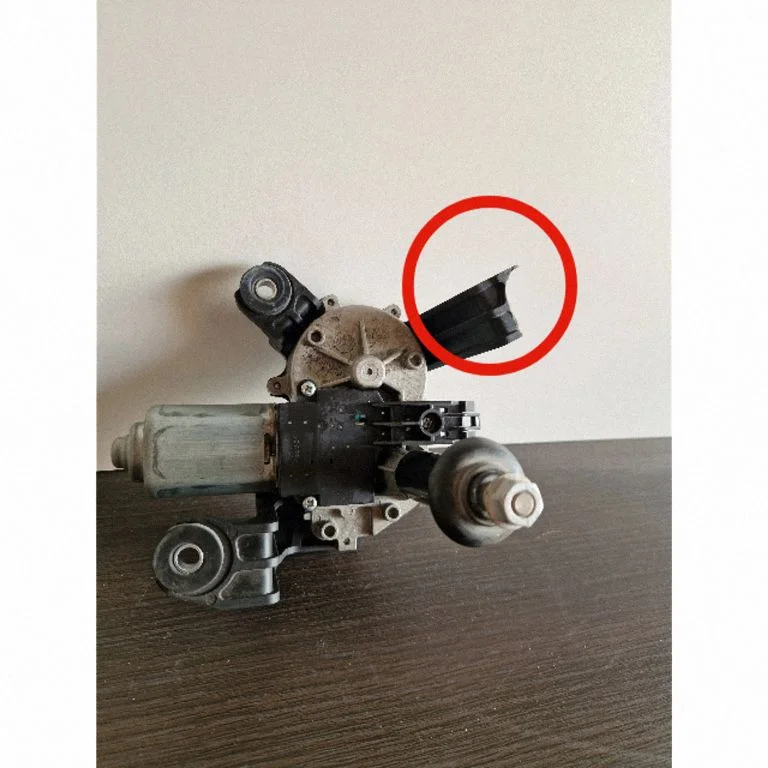 Rear window wiper motor – Opel Astra J (2010-2015)