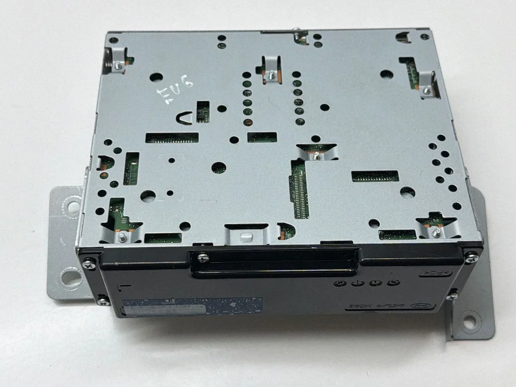 Radio/CD/DVD/GPS head unit – KIA EV6 (2021-)