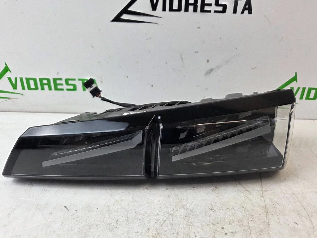 Tailgate rear/tail lights 24194702
