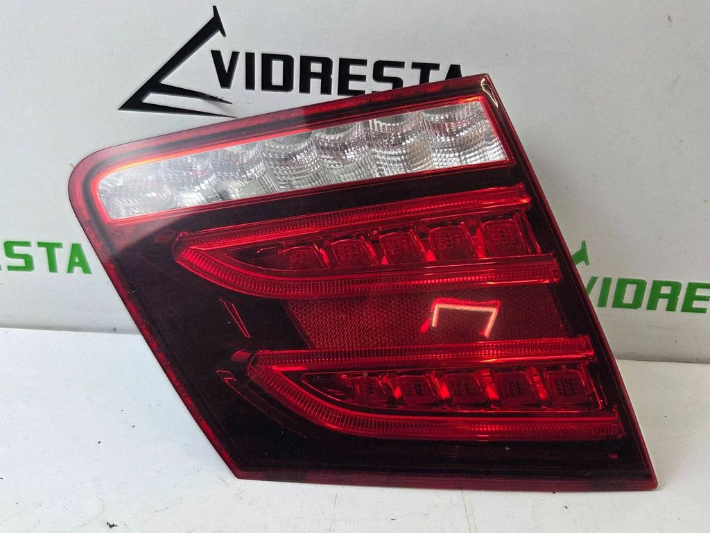 Lampa tylna w klapie A2129062103