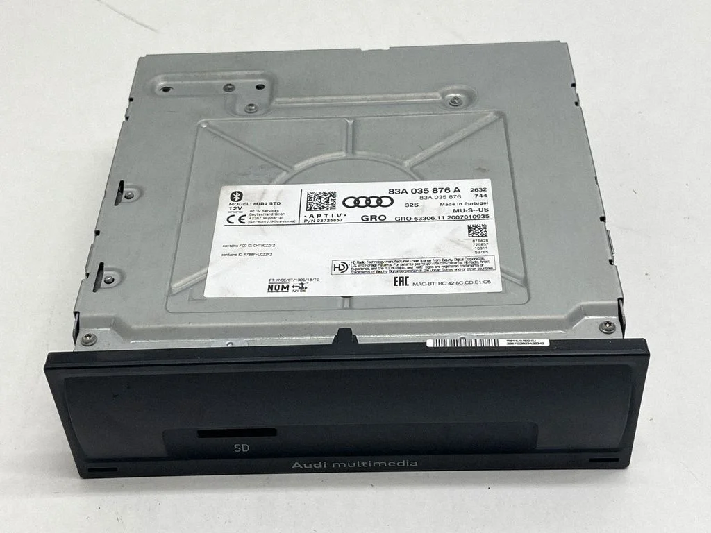 Radio/CD/DVD atskaņotājs/navigācija 83A035876A