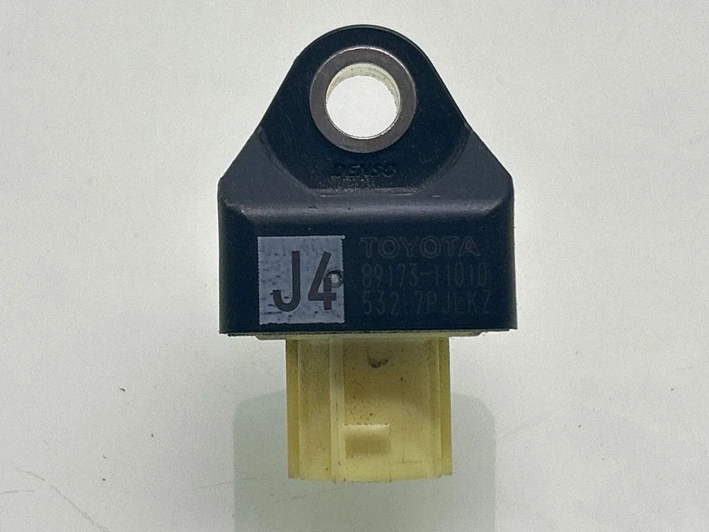Czujnik zderzeniowy poduszek powietrznych 8917311010