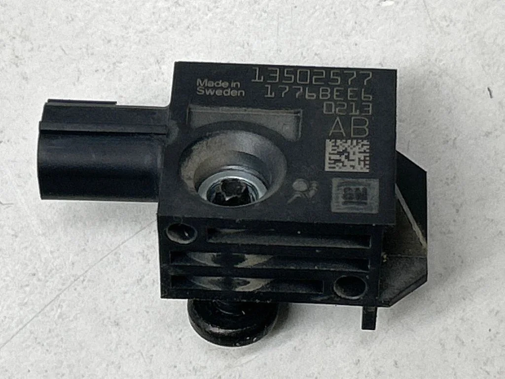 Airbag deployment crash/impact sensor – Opel Meriva B (2010-2016)