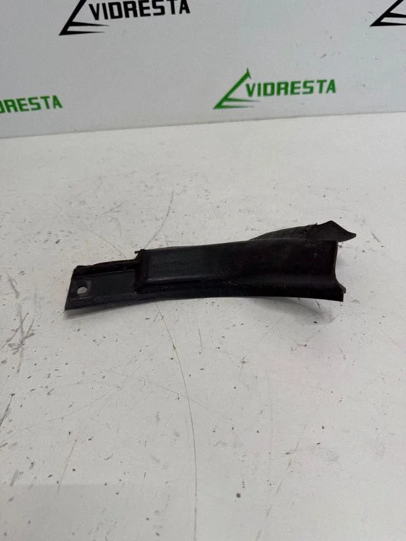 Tagatule liist (dekoorriba) 8X23279A66AE