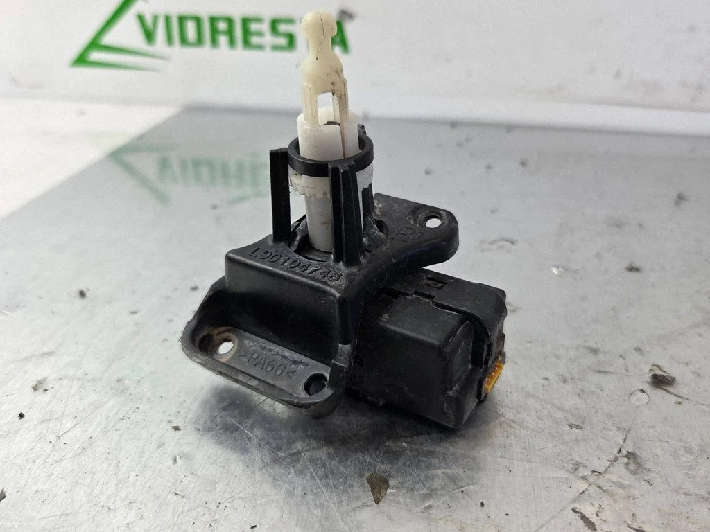 Headlight level adjustment motor L90104748