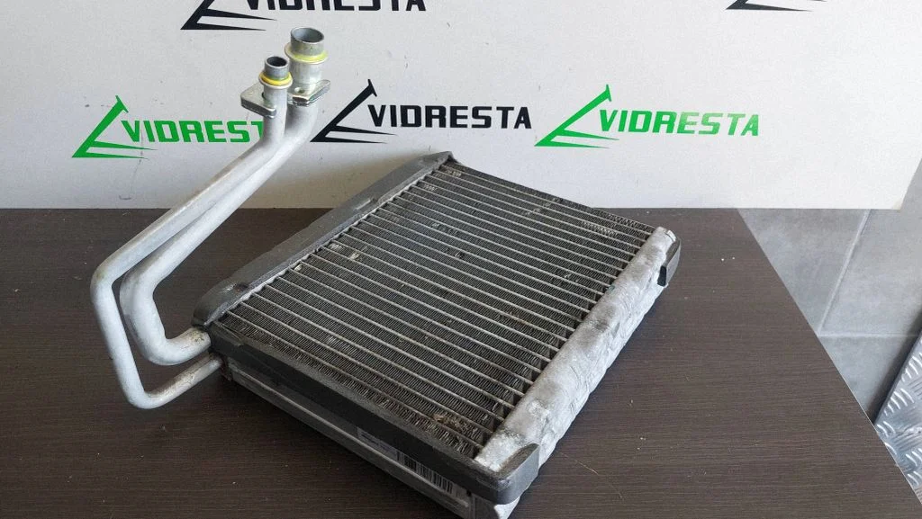 Air conditioning (A/C) radiator (interior) L5174007