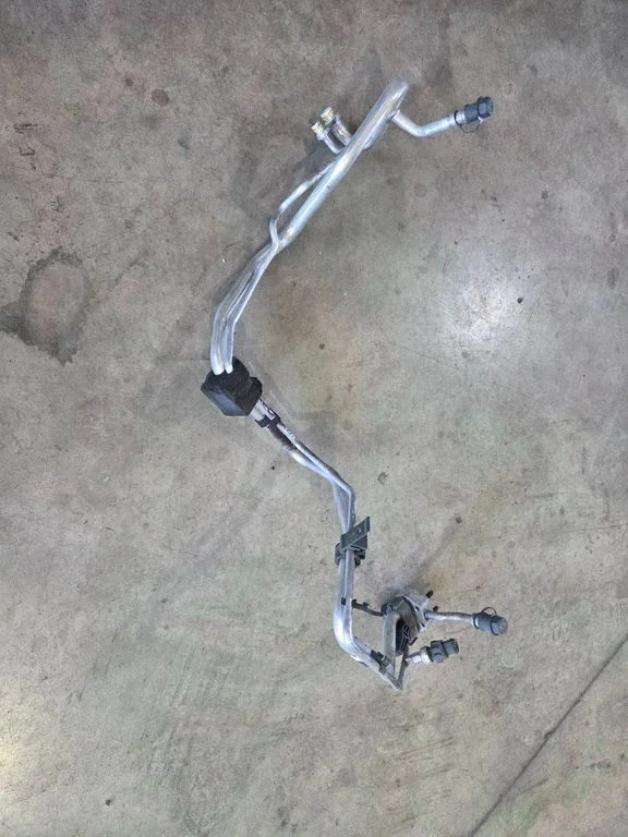 Air conditioning (A/C) pipe/hose