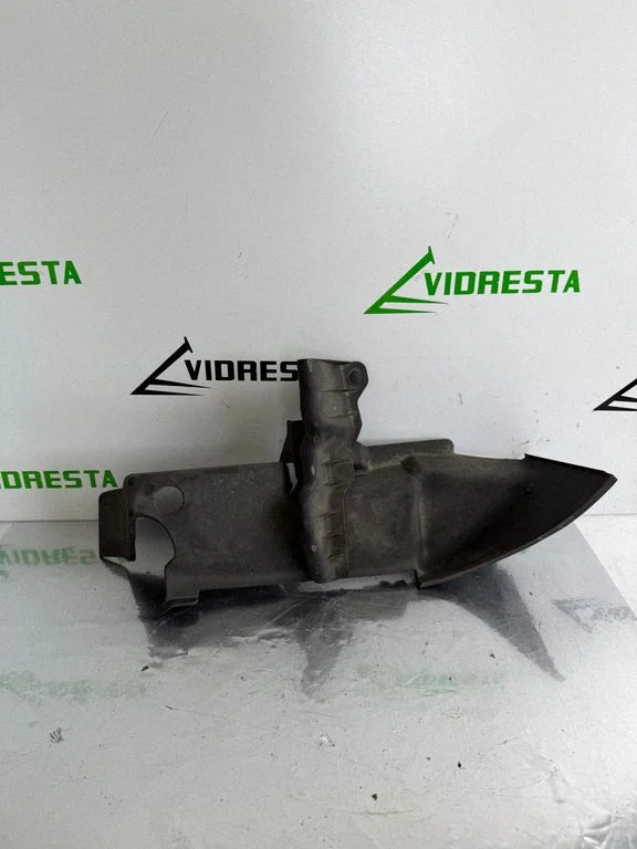 Radiaatori õhusuunaja(d) – Honda CR-V (2013-2016)