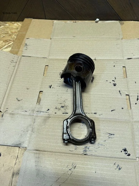 Piston