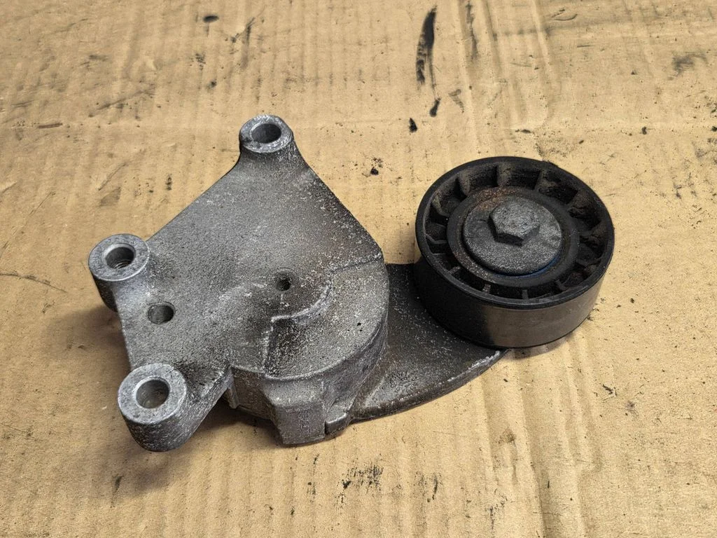 Generator/alternator belt tensioner – Peugeot 308 (2013-2021)