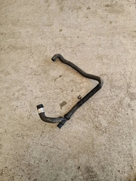 Coolant pipe/hose HSBR21535