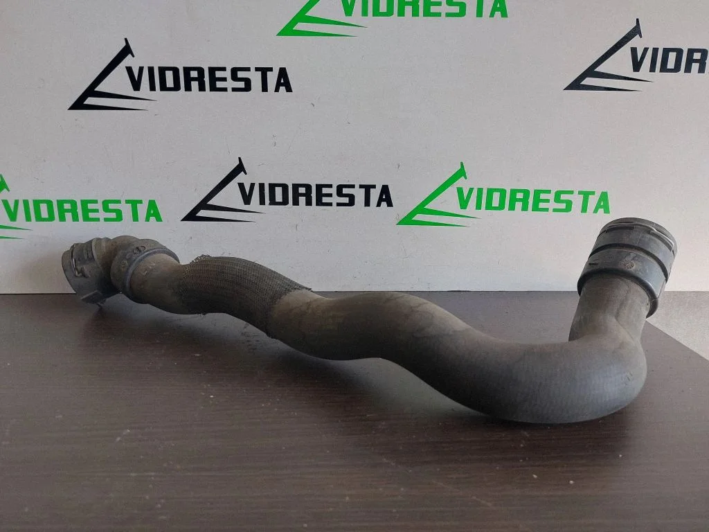 Jahutustoru(d)/-voolik(ud)