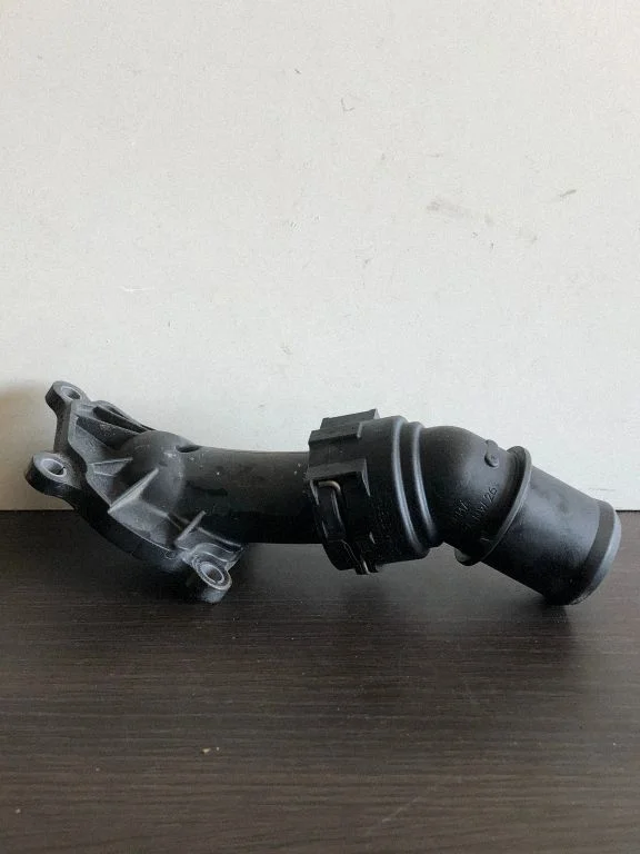 Jahutustoru(d)/-voolik(ud) – Toyota Avensis T270 (2015-2018)