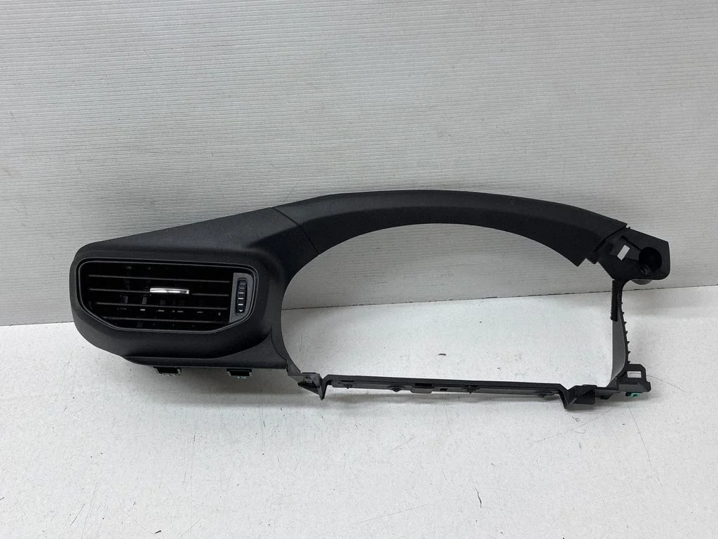 Armatuurlaua külje õhutusresti kate LB5BS044D70