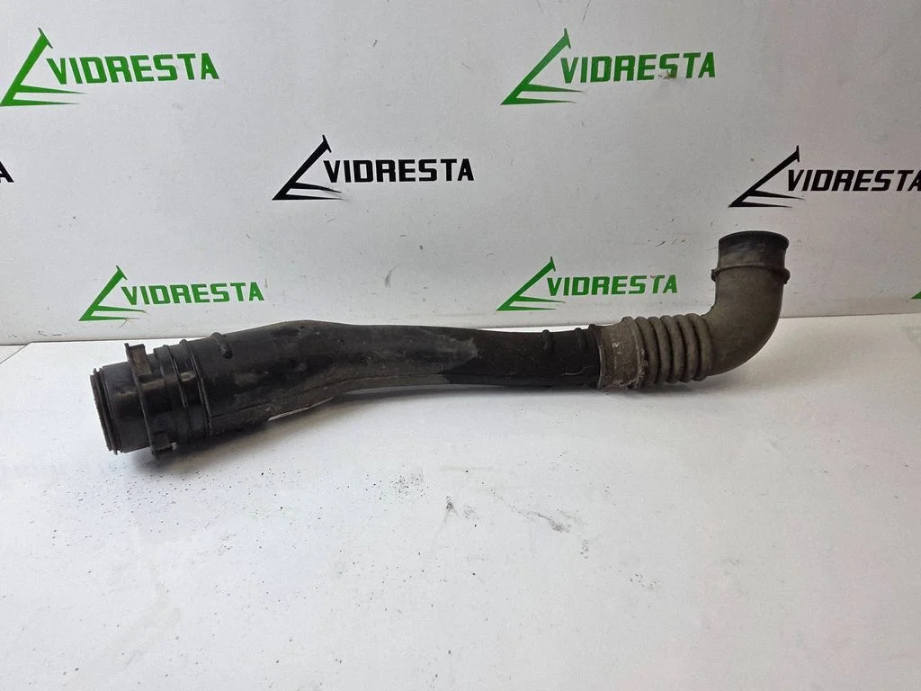 Kütusepaagi täitetoru 172214036R