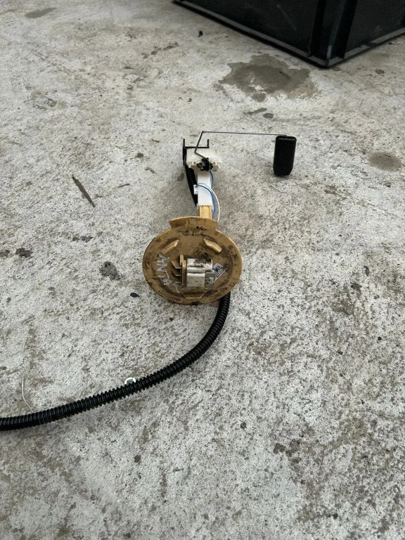 Fuel level sensor Akn00519