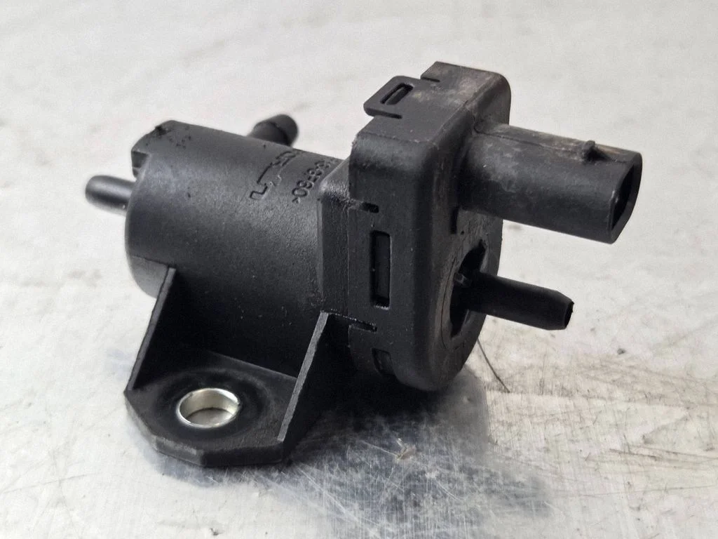Vacuum valve 9812031180