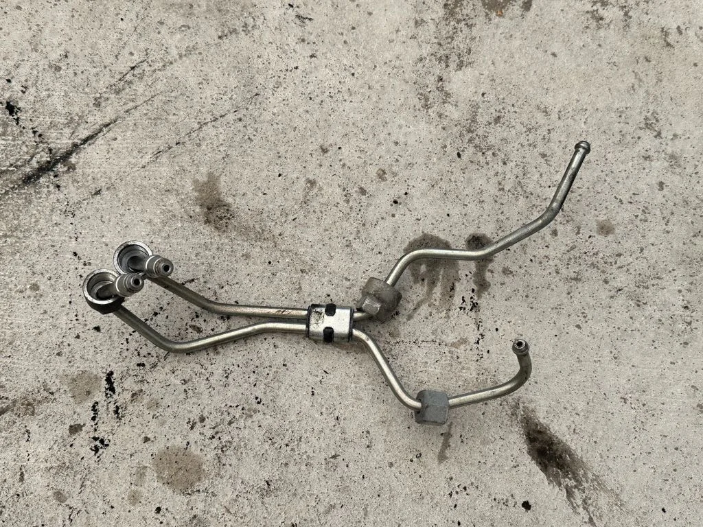Pihustitele kütuse etteandetoru(d) – Volvo V60 (2011-2013)