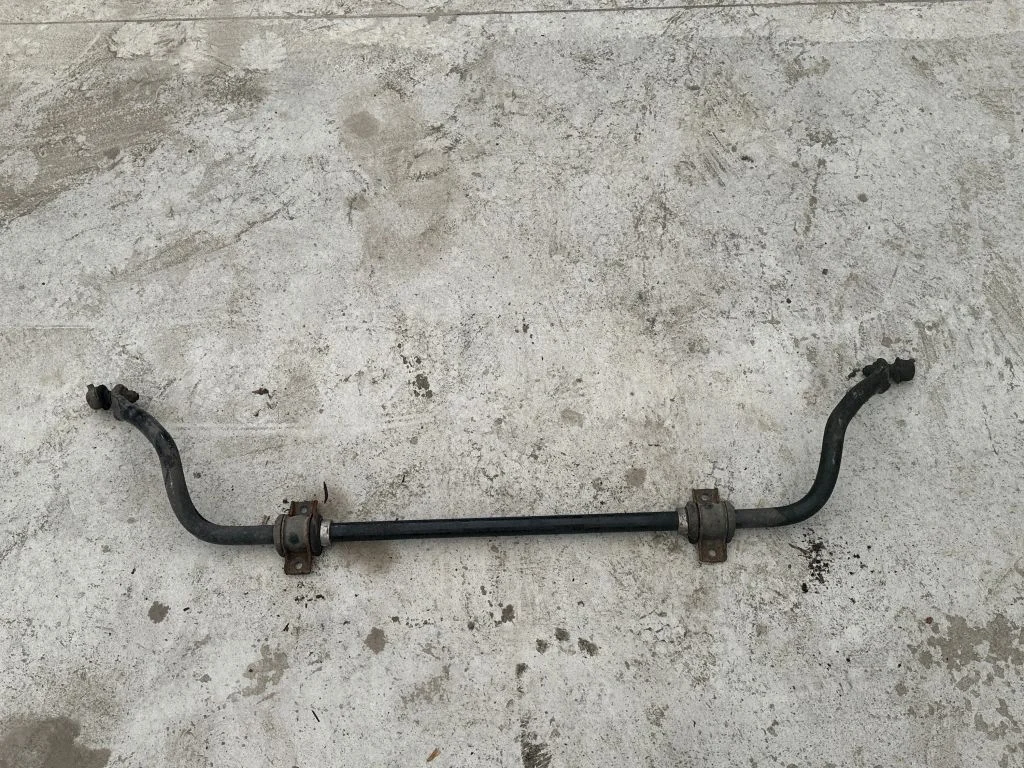 Eesmine stabilisaator (kaldevarras) 04721084A5
