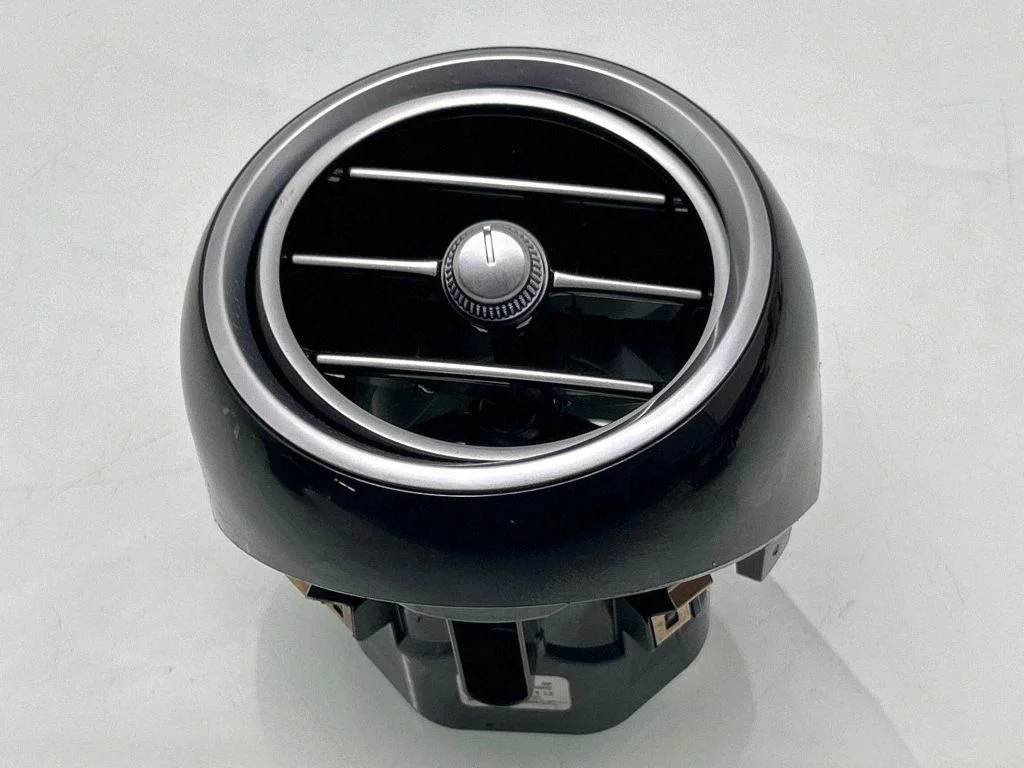 Dashboard side air vent grill/cover trim – Mercedes-Benz GLC-Class C253 (2016-)
