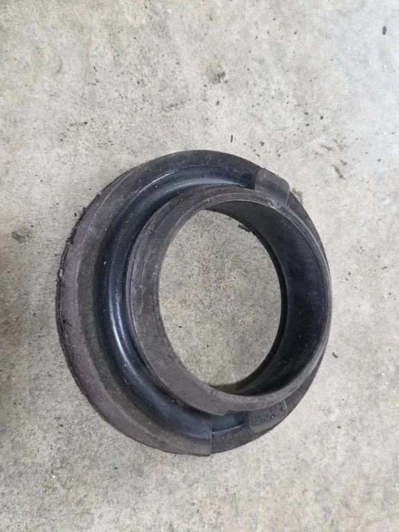 Rear coil spring rubber mount – Ford Focus (2018-)