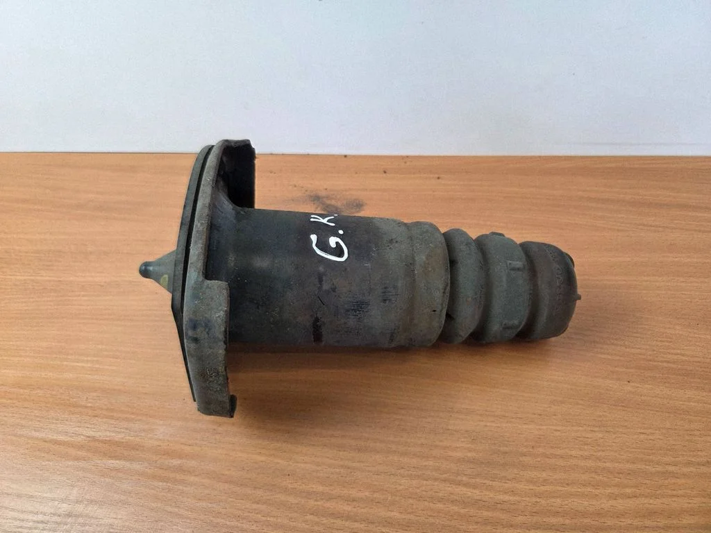 Rear coil spring rubber mount – Volvo XC60 (2014-2016)