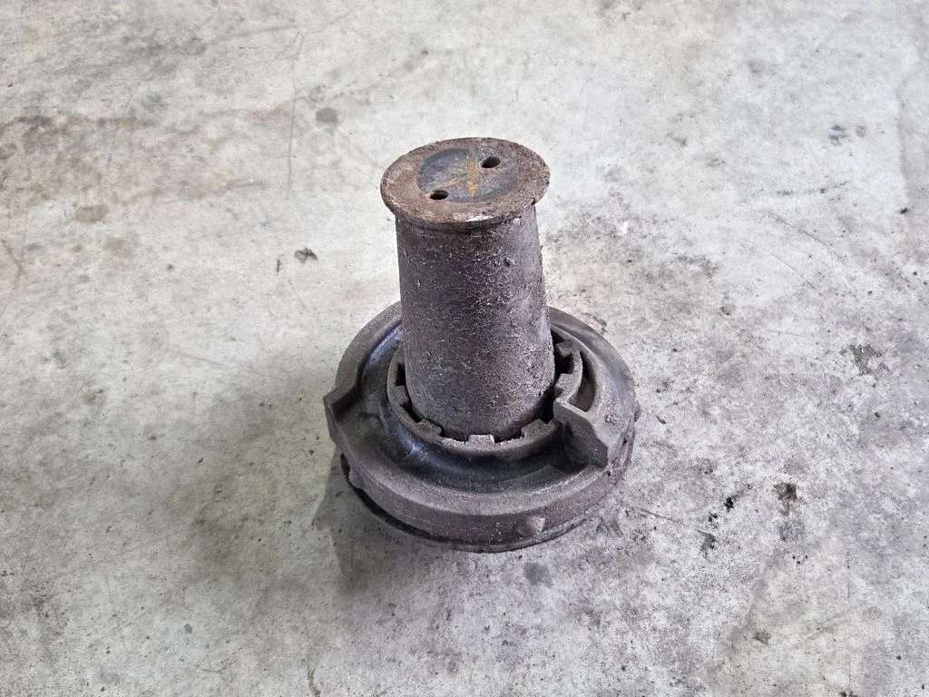 Rear coil spring rubber mount – Ford Transit Custom (2013-2023)