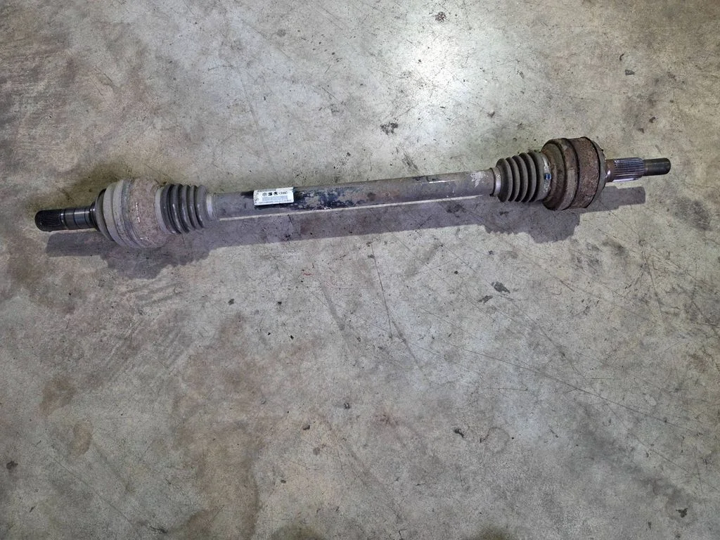 Rear driveshaft – Audi Q7 4L (2005-2015)