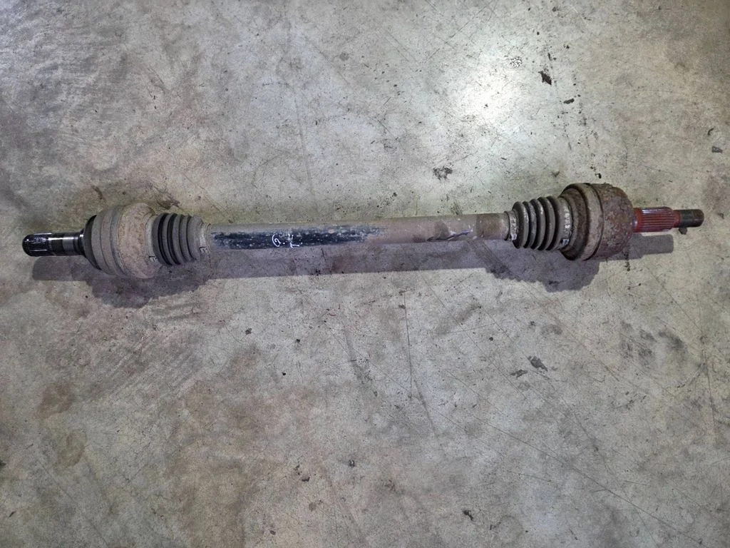Rear driveshaft – Audi Q7 4L (2005-2015)