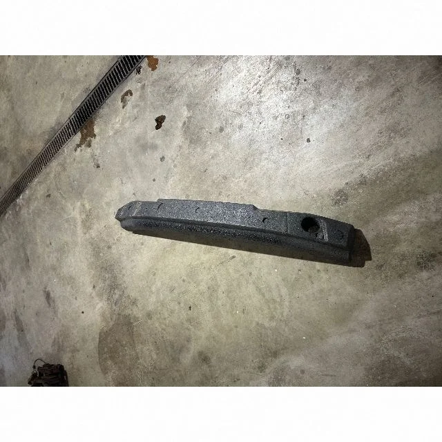 Front bumper foam support bar 51814210